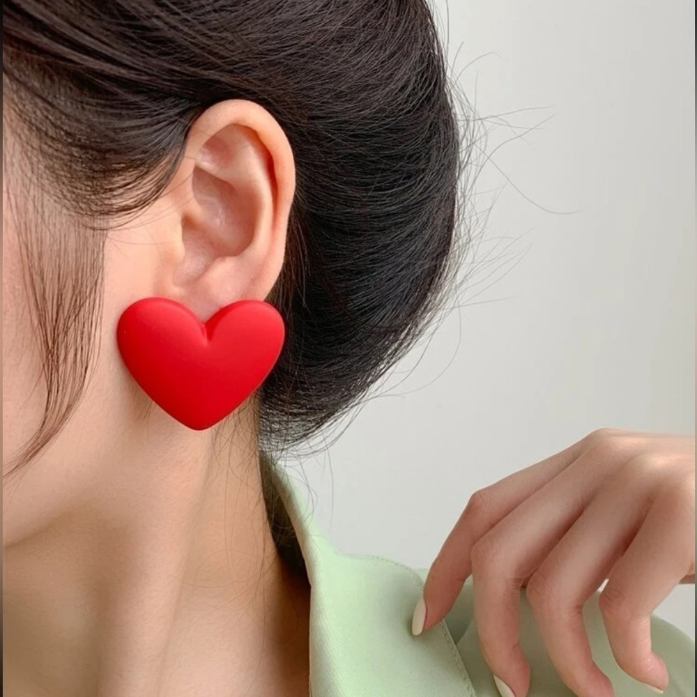 Red Heart Stud Earrings - Picture 3 of 7
